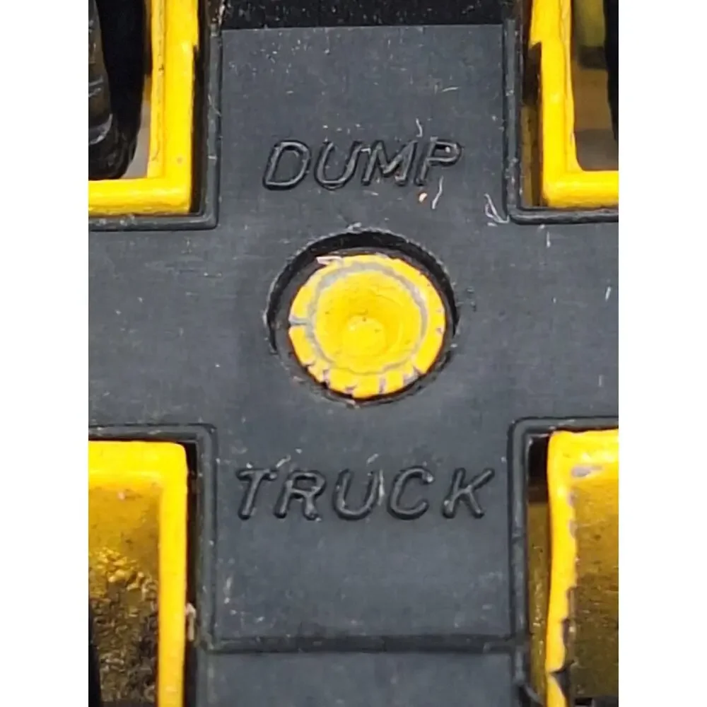 Vintage~1989 Matchbox Int'l LTD~Dump Truck~Yellow with Grey Bed ~1:140